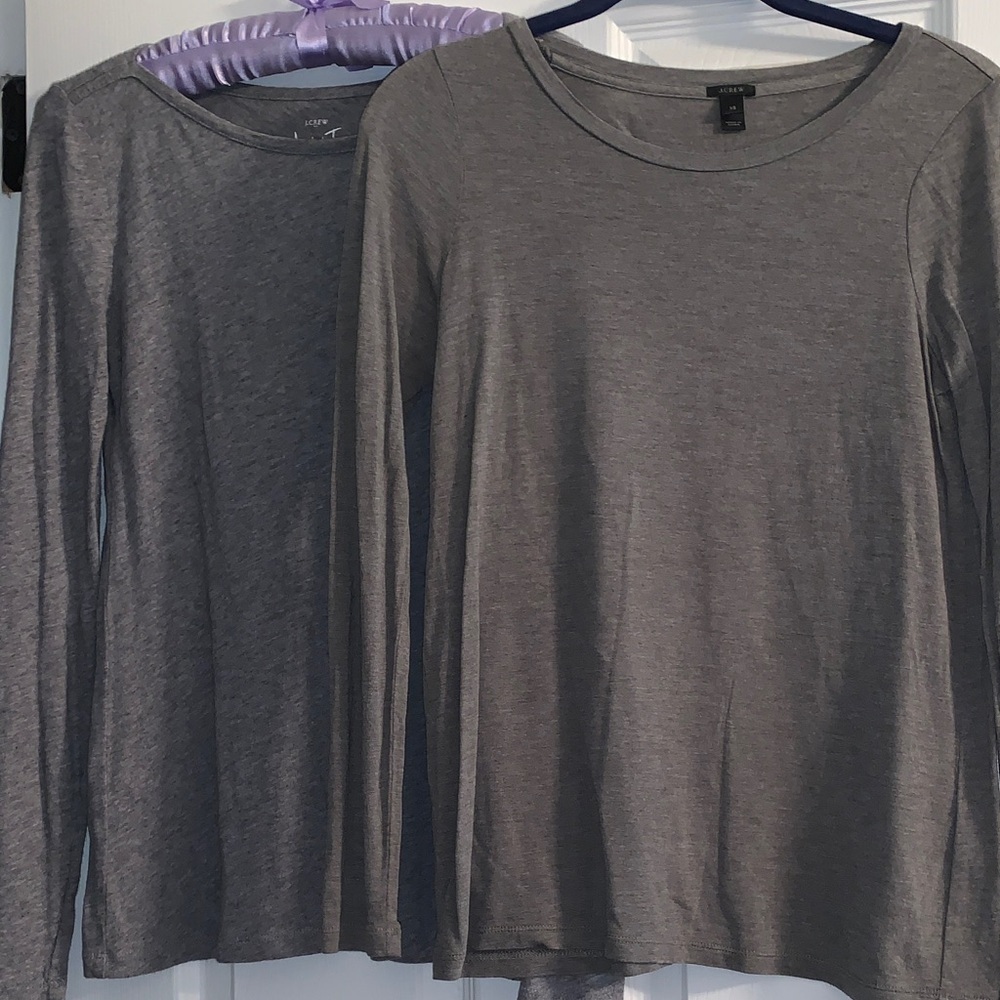 2 J.Crew Lightweight Gray Long-Sleeve Tops, XS, Artist top 100% cotton